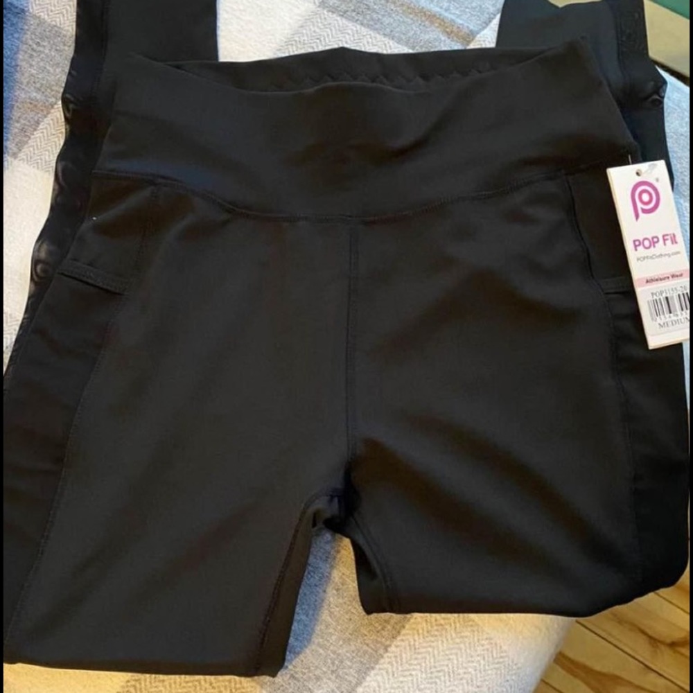 Black POPfit leggings with mesh and pockets, NWT, size medium (small make)